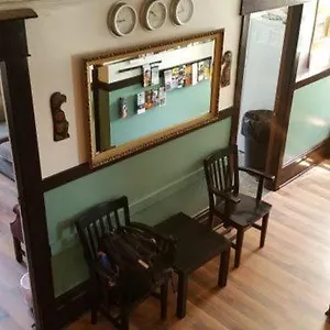  Albergue Main St